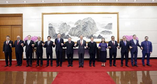 亨凯：妙瓦底难以复刻缅北方案，电诈园区不是局部性地区安全问题