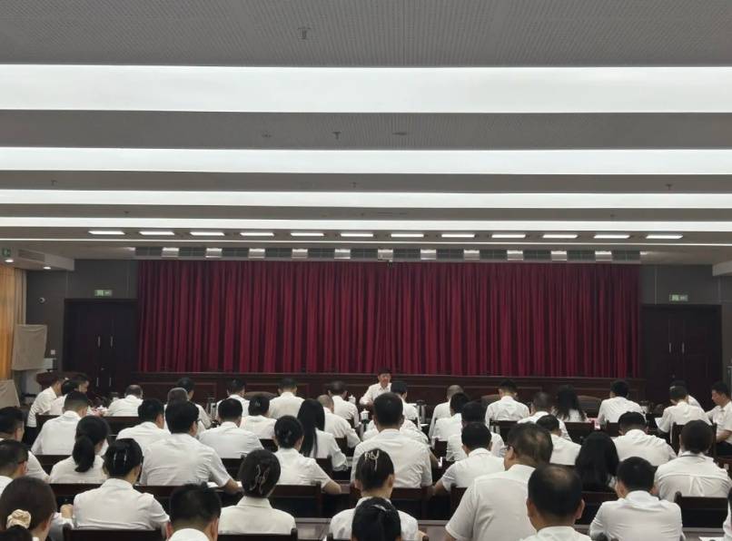 主动交代问题，南昌市政府秘书长、办公室主任邹晓东被查，半个月前还在公开讲课